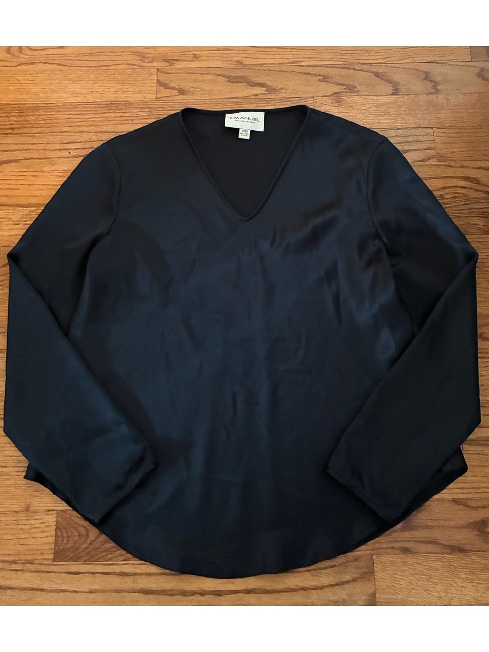 Emanuel Ungaro Black V-Neck Long Sleeve Blouse - Smooth Silhouette